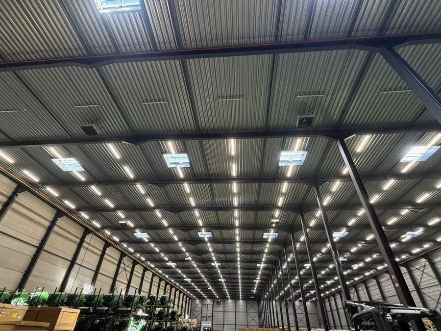 Projektas: Rhenus Genk – LED Hermetinis Šviestuvas Logistikos Navoje