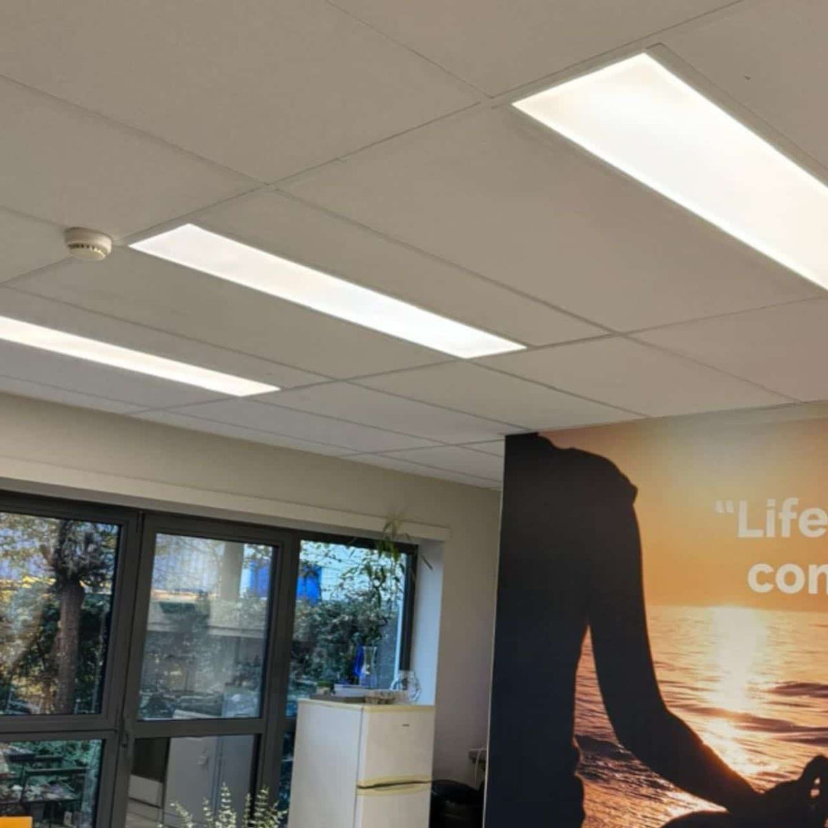 LED Kattopaneeli 120×30 – 36W – 6000K – 110 lm/W – Taustavalaistus – Driver Mukana (Korvaa 4x18W) – 5 Vuoden Takuu – kuva 3